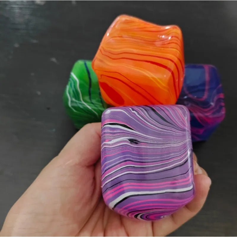 Squishy Cubo de Gel Sensorial – Estira, Aprieta y Relájate